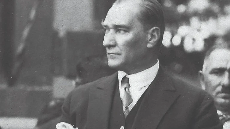 Atatürk, 86. Yılında KKTC’de Törenlerle Anıldı: Eserleri ve İlkeleri Işığında Geleceğe Adım Atılıyor