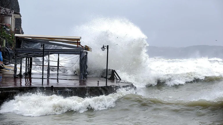 Meteoroloji Dairesi’nden Fırtına Uyarısı: 23.00’e Kadar Devam Edecek